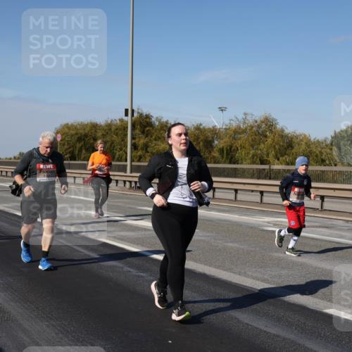 03.10.2025 - Köhlbrandbrückenlauf Julia Fischer http://msf.ph/oto/9015848 03.10.2025 13:15:18 Position 3  meine-sportfotos.de