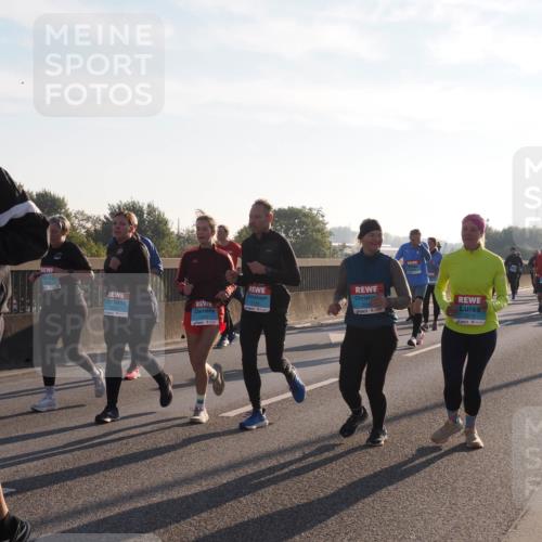 03.10.2025 - Köhlbrandbrückenlauf Fabian Wolf http://msf.ph/oto/9015862 03.10.2025 09:25:32 Position 3 3430, 2041, 2137, 2299, 2213 meine-sportfotos.de