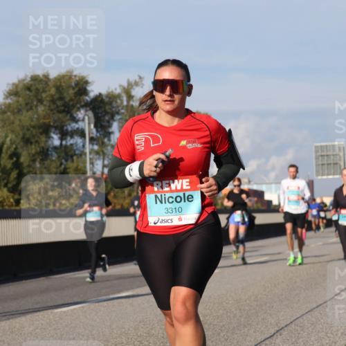 03.10.2025 - Köhlbrandbrückenlauf Luisa Fischer http://msf.ph/oto/9015880 03.10.2025 11:01:07 Position 3 3310 meine-sportfotos.de