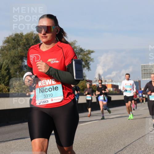 03.10.2025 - Köhlbrandbrückenlauf Luisa Fischer http://msf.ph/oto/9015882 03.10.2025 11:01:07 Position 3 3310 meine-sportfotos.de