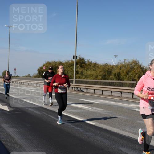 03.10.2025 - Köhlbrandbrückenlauf Julia Fischer http://msf.ph/oto/9015897 03.10.2025 13:15:28 Position 3 5221 meine-sportfotos.de