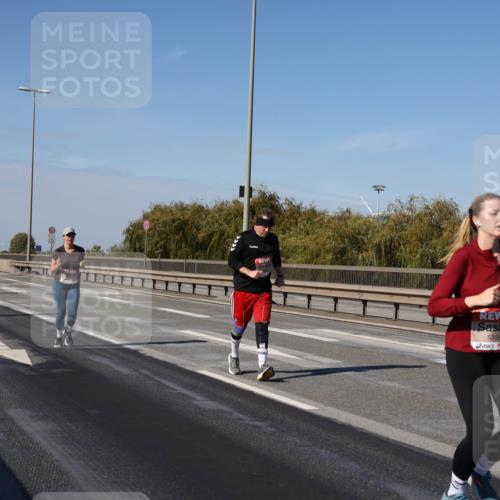 03.10.2025 - Köhlbrandbrückenlauf Julia Fischer http://msf.ph/oto/9015908 03.10.2025 13:15:29 Position 3 5390 meine-sportfotos.de