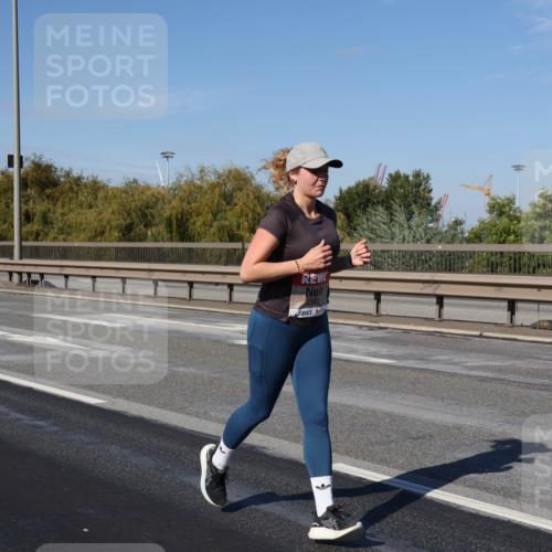 03.10.2025 - Köhlbrandbrückenlauf Julia Fischer http://msf.ph/oto/9015914 03.10.2025 13:15:33 Position 3 5367 meine-sportfotos.de