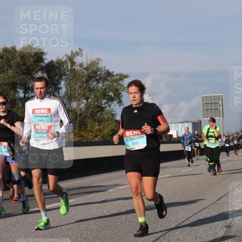 03.10.2025 - Köhlbrandbrückenlauf Luisa Fischer http://msf.ph/oto/9015923 03.10.2025 11:01:11 Position 3 308, 1720, 2368, 2454, 1649 meine-sportfotos.de