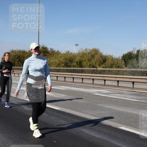 03.10.2025 - Köhlbrandbrückenlauf Julia Fischer http://msf.ph/oto/9015929 03.10.2025 13:15:39 Position 3 5741 meine-sportfotos.de