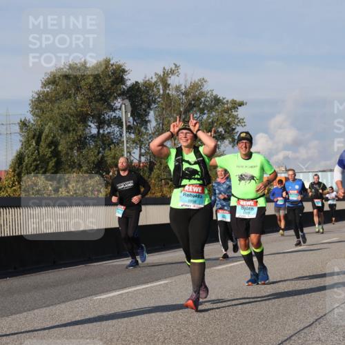 03.10.2025 - Köhlbrandbrückenlauf Luisa Fischer http://msf.ph/oto/9015980 03.10.2025 11:01:16 Position 3 2017, 1956, 2089 meine-sportfotos.de