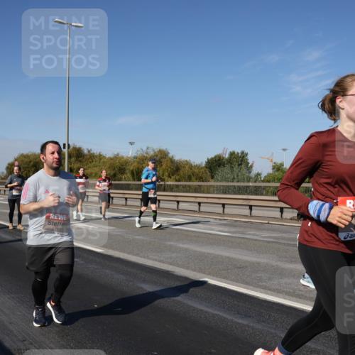 03.10.2025 - Köhlbrandbrückenlauf Julia Fischer http://msf.ph/oto/9015984 03.10.2025 13:15:51 Position 3 5313, 6381 meine-sportfotos.de