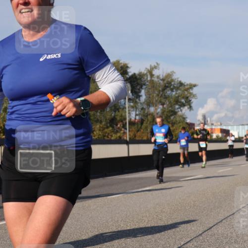 03.10.2025 - Köhlbrandbrückenlauf Luisa Fischer http://msf.ph/oto/9016017 03.10.2025 11:01:19 Position 3  meine-sportfotos.de