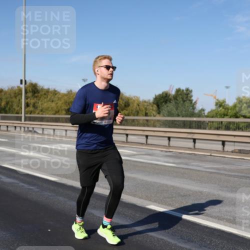 03.10.2025 - Köhlbrandbrückenlauf Julia Fischer http://msf.ph/oto/9016022 03.10.2025 13:15:59 Position 3  meine-sportfotos.de