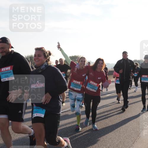 03.10.2025 - Köhlbrandbrückenlauf Fabian Wolf http://msf.ph/oto/9016026 03.10.2025 09:25:43 Position 3 1606, 1497, 2533, 2554 meine-sportfotos.de