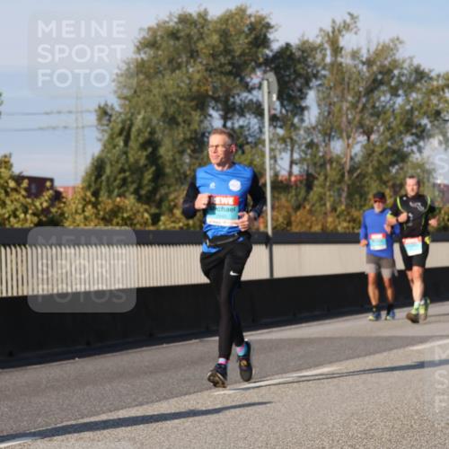 03.10.2025 - Köhlbrandbrückenlauf Luisa Fischer http://msf.ph/oto/9016029 03.10.2025 11:01:21 Position 3 2945 meine-sportfotos.de