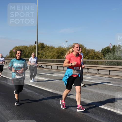 03.10.2025 - Köhlbrandbrückenlauf Julia Fischer http://msf.ph/oto/9016037 03.10.2025 13:16:13 Position 3 5199 meine-sportfotos.de