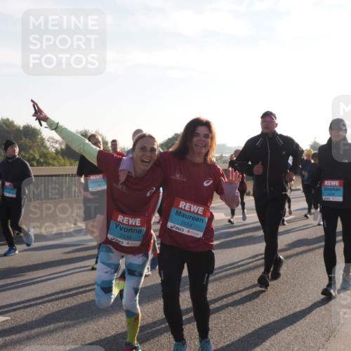03.10.2025 - Köhlbrandbrückenlauf Fabian Wolf http://msf.ph/oto/9016047 03.10.2025 09:25:44 Position 3 2533, 2554, 2406 meine-sportfotos.de