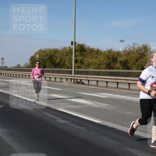 03.10.2025 - Köhlbrandbrückenlauf Julia Fischer http://msf.ph/oto/9016054 03.10.2025 13:16:17 Position 3  meine-sportfotos.de