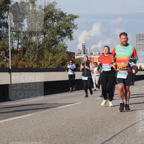 03.10.2025 - Köhlbrandbrückenlauf Luisa Fischer http://msf.ph/oto/9016055 03.10.2025 11:01:24 Position 3 3176, 3747, 1573 meine-sportfotos.de