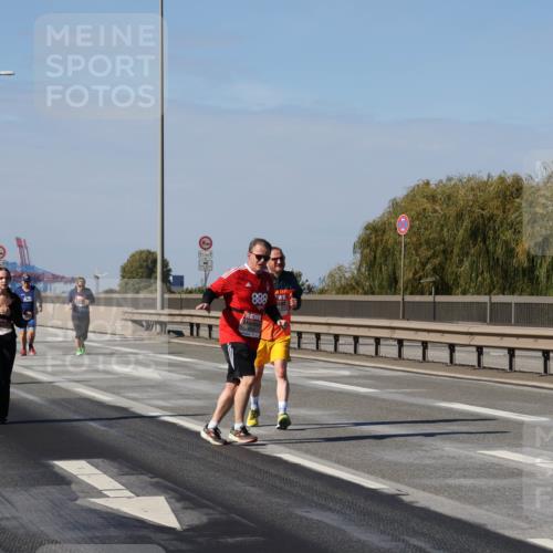 03.10.2025 - Köhlbrandbrückenlauf Julia Fischer http://msf.ph/oto/9016067 03.10.2025 13:16:19 Position 3 12, 5, 888 meine-sportfotos.de