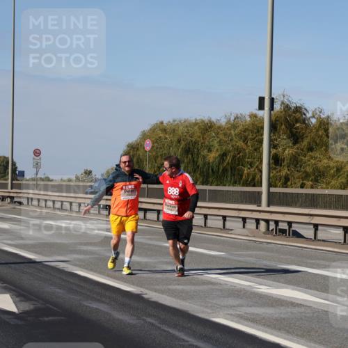 03.10.2025 - Köhlbrandbrückenlauf Julia Fischer http://msf.ph/oto/9016070 03.10.2025 13:16:21 Position 3 888 meine-sportfotos.de