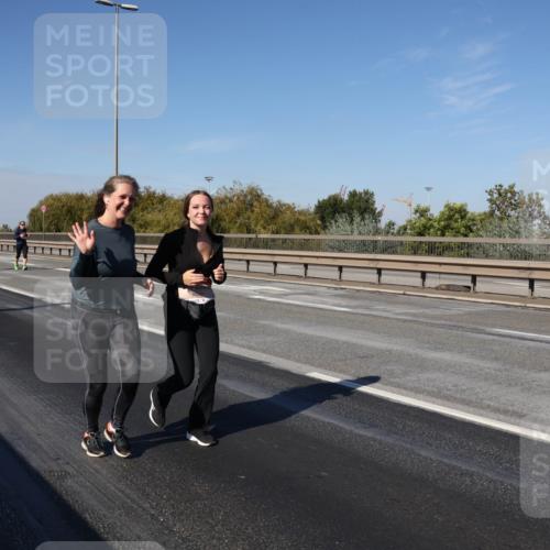 03.10.2025 - Köhlbrandbrückenlauf Julia Fischer http://msf.ph/oto/9016092 03.10.2025 13:16:28 Position 3  meine-sportfotos.de