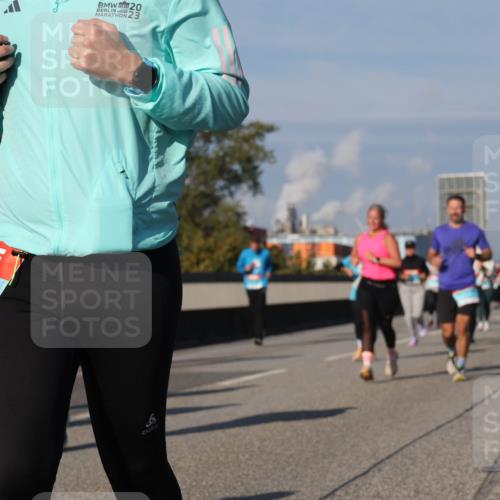 03.10.2025 - Köhlbrandbrückenlauf Luisa Fischer http://msf.ph/oto/9016096 03.10.2025 11:01:29 Position 3 20, 23 meine-sportfotos.de