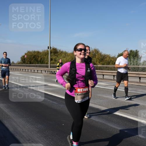 03.10.2025 - Köhlbrandbrückenlauf Julia Fischer http://msf.ph/oto/9016146 03.10.2025 13:16:47 Position 3 5279 meine-sportfotos.de