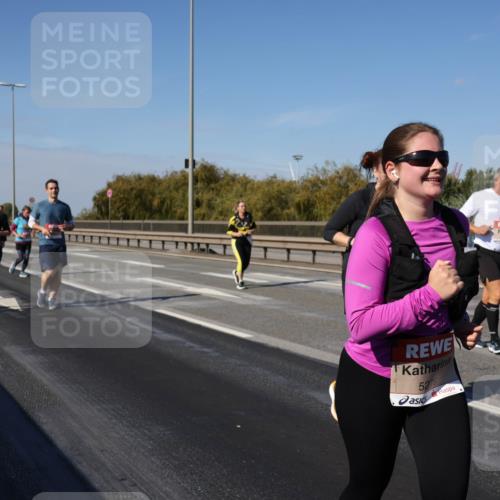 03.10.2025 - Köhlbrandbrückenlauf Julia Fischer http://msf.ph/oto/9016150 03.10.2025 13:16:47 Position 3 5279 meine-sportfotos.de