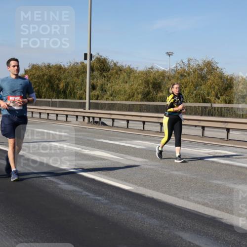 03.10.2025 - Köhlbrandbrückenlauf Julia Fischer http://msf.ph/oto/9016155 03.10.2025 13:16:48 Position 3  meine-sportfotos.de