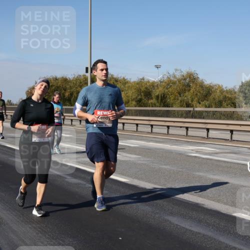 03.10.2025 - Köhlbrandbrückenlauf Julia Fischer http://msf.ph/oto/9016165 03.10.2025 13:16:50 Position 3 4863 meine-sportfotos.de