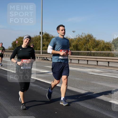 03.10.2025 - Köhlbrandbrückenlauf Julia Fischer http://msf.ph/oto/9016168 03.10.2025 13:16:50 Position 3 4811 meine-sportfotos.de