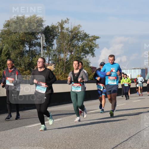 03.10.2025 - Köhlbrandbrückenlauf Luisa Fischer http://msf.ph/oto/9016175 03.10.2025 11:01:38 Position 3 0, 2641, 2678 meine-sportfotos.de