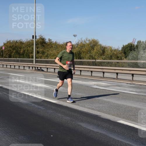 03.10.2025 - Köhlbrandbrückenlauf Julia Fischer http://msf.ph/oto/9016178 03.10.2025 13:16:54 Position 3  meine-sportfotos.de