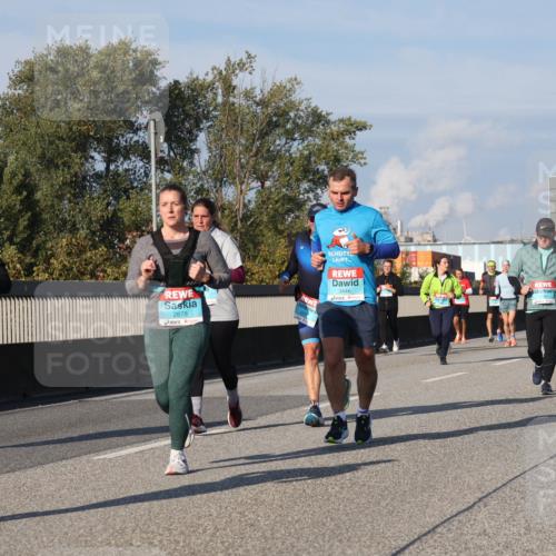03.10.2025 - Köhlbrandbrückenlauf Luisa Fischer http://msf.ph/oto/9016182 03.10.2025 11:01:39 Position 3 2641, 2678, 3446, 1794 meine-sportfotos.de