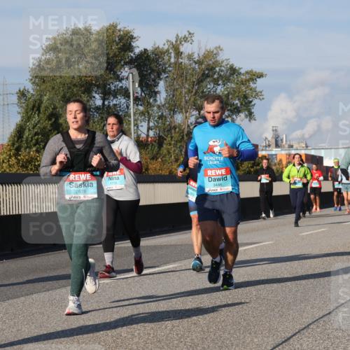 03.10.2025 - Köhlbrandbrückenlauf Luisa Fischer http://msf.ph/oto/9016189 03.10.2025 11:01:39 Position 3 1719, 3446, 2678 meine-sportfotos.de