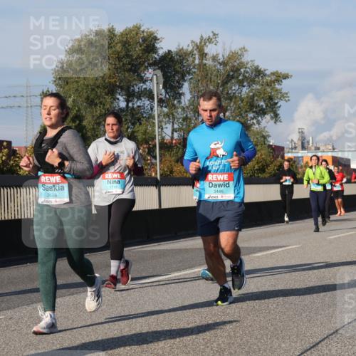 03.10.2025 - Köhlbrandbrückenlauf Luisa Fischer http://msf.ph/oto/9016193 03.10.2025 11:01:40 Position 3 2678, 1719, 3446 meine-sportfotos.de