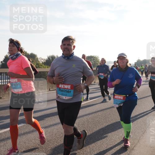 03.10.2025 - Köhlbrandbrückenlauf Fabian Wolf http://msf.ph/oto/9016201 03.10.2025 09:25:53 Position 3 2612, 2613, 381 meine-sportfotos.de