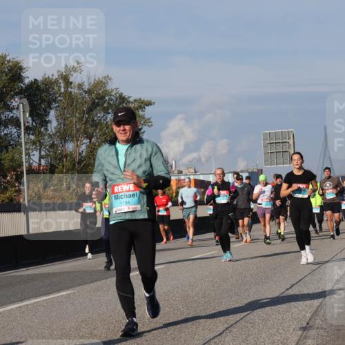 03.10.2025 - Köhlbrandbrückenlauf Luisa Fischer http://msf.ph/oto/9016217 03.10.2025 11:01:42 Position 3 1794 meine-sportfotos.de