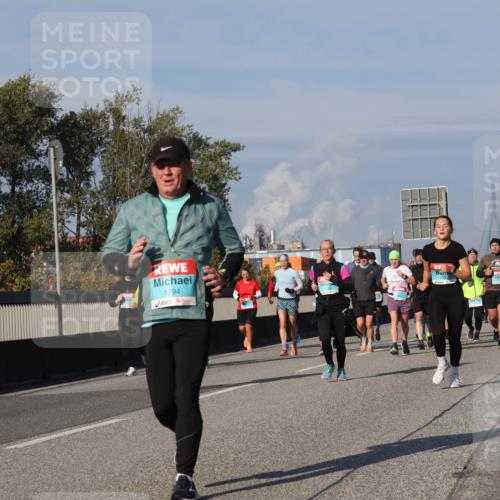 03.10.2025 - Köhlbrandbrückenlauf Luisa Fischer http://msf.ph/oto/9016219 03.10.2025 11:01:43 Position 3 1794 meine-sportfotos.de