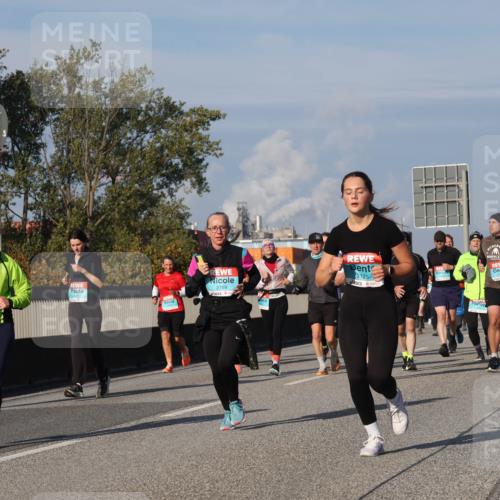 03.10.2025 - Köhlbrandbrückenlauf Luisa Fischer http://msf.ph/oto/9016234 03.10.2025 11:01:44 Position 3 1792, 2789, 3125, 2172 meine-sportfotos.de