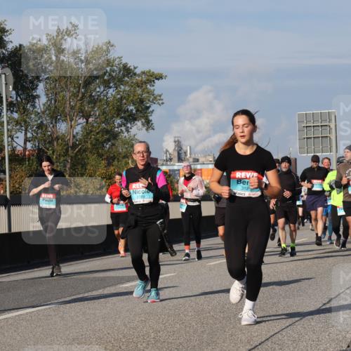 03.10.2025 - Köhlbrandbrückenlauf Luisa Fischer http://msf.ph/oto/9016236 03.10.2025 11:01:45 Position 3 1792, 1695, 2789, 3125 meine-sportfotos.de