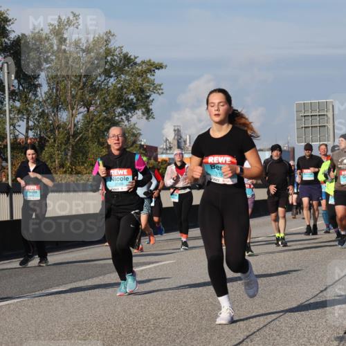03.10.2025 - Köhlbrandbrückenlauf Luisa Fischer http://msf.ph/oto/9016240 03.10.2025 11:01:45 Position 3 312, 2789, 792, 1695 meine-sportfotos.de