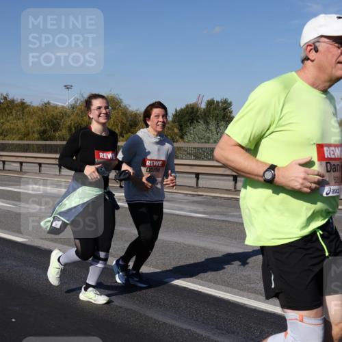 03.10.2025 - Köhlbrandbrückenlauf Julia Fischer http://msf.ph/oto/9016264 03.10.2025 13:17:23 Position 3 620 meine-sportfotos.de