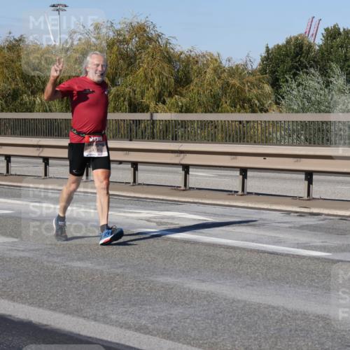 03.10.2025 - Köhlbrandbrückenlauf Julia Fischer http://msf.ph/oto/9016273 03.10.2025 13:17:27 Position 3 4789 meine-sportfotos.de