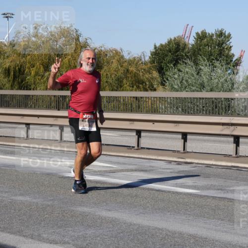 03.10.2025 - Köhlbrandbrückenlauf Julia Fischer http://msf.ph/oto/9016277 03.10.2025 13:17:28 Position 3  meine-sportfotos.de