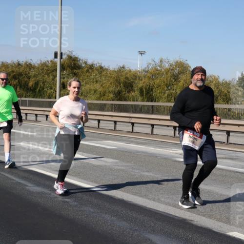 03.10.2025 - Köhlbrandbrückenlauf Julia Fischer http://msf.ph/oto/9016283 03.10.2025 13:17:34 Position 3 5508 meine-sportfotos.de