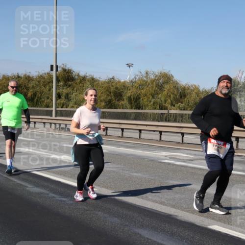 03.10.2025 - Köhlbrandbrückenlauf Julia Fischer http://msf.ph/oto/9016286 03.10.2025 13:17:34 Position 3  meine-sportfotos.de