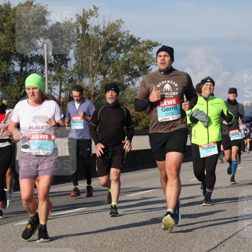 03.10.2025 - Köhlbrandbrückenlauf Luisa Fischer http://msf.ph/oto/9016293 03.10.2025 11:01:49 Position 3 1932, 3833, 1556, 2172, 1549, 1548 meine-sportfotos.de