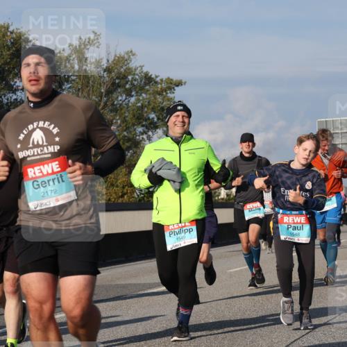 03.10.2025 - Köhlbrandbrückenlauf Luisa Fischer http://msf.ph/oto/9016310 03.10.2025 11:01:51 Position 3 2172, 1549, 1031, 1548 meine-sportfotos.de