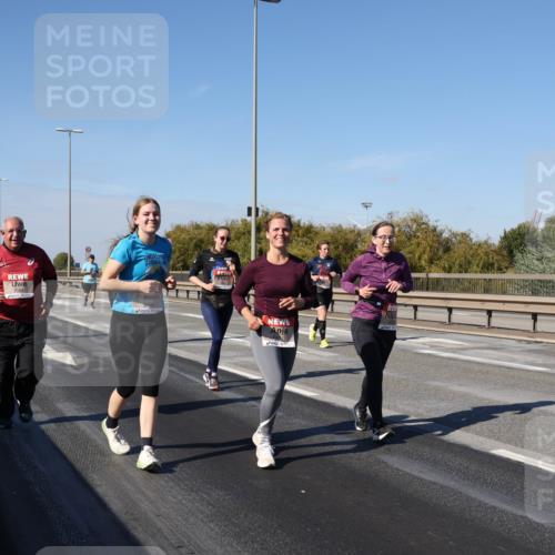 03.10.2025 - Köhlbrandbrückenlauf Julia Fischer http://msf.ph/oto/9016342 03.10.2025 13:17:51 Position 3  meine-sportfotos.de