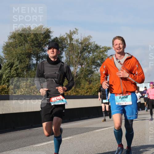 03.10.2025 - Köhlbrandbrückenlauf Luisa Fischer http://msf.ph/oto/9016346 03.10.2025 11:01:54 Position 3 2785, 031, 3281 meine-sportfotos.de