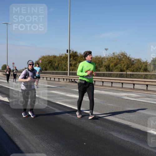 03.10.2025 - Köhlbrandbrückenlauf Julia Fischer http://msf.ph/oto/9016359 03.10.2025 13:17:55 Position 3  meine-sportfotos.de