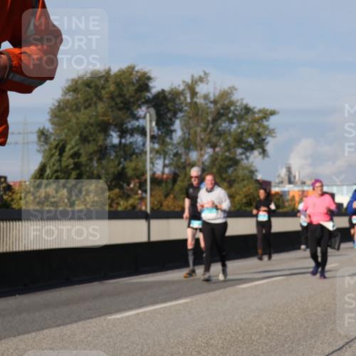 03.10.2025 - Köhlbrandbrückenlauf Luisa Fischer http://msf.ph/oto/9016363 03.10.2025 11:01:56 Position 3 81 meine-sportfotos.de